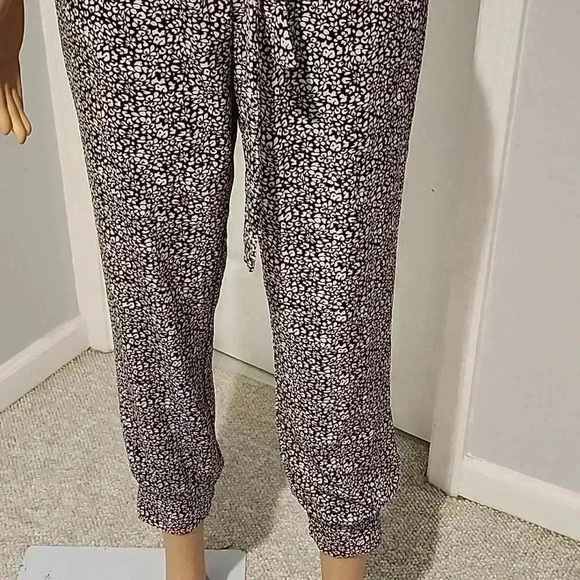 Pants   - Picture 3 of 8